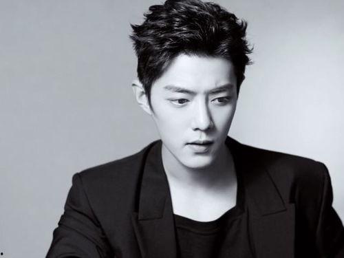 胡歌肖战最新爆料,揭秘娱乐圈背后的故事与真相 第1张 胡歌肖战最新爆料,揭秘娱乐圈背后的故事与真相 第1张